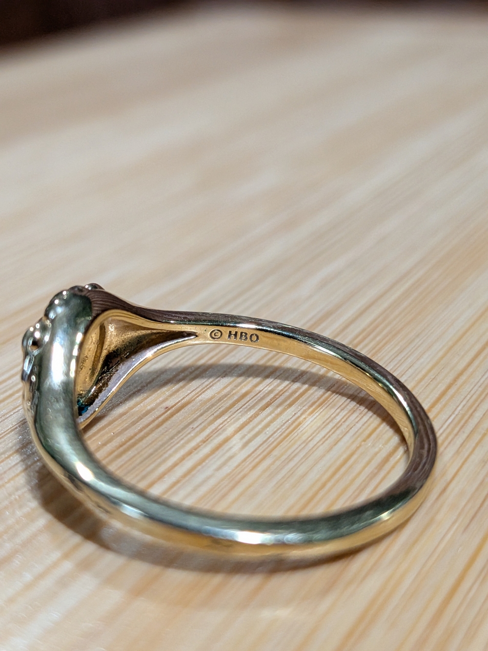 Pandora: Game of Thrones Lannister Lion Ring, Slightly Scratched - Picture 6 of 8
